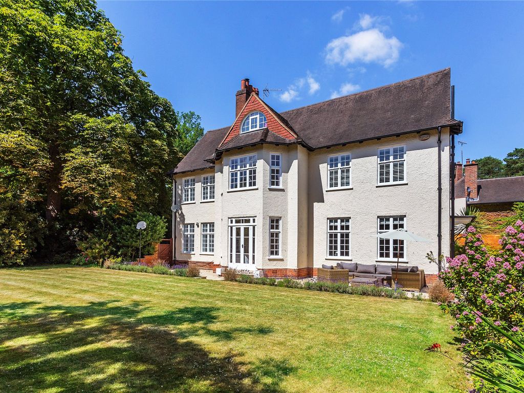 6 bed detached house for sale in Hook Heath, Surrey GU22 Zoopla