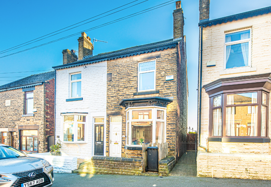 3 bed semidetached house to rent in Birley Rise Road, Sheffield S6, £