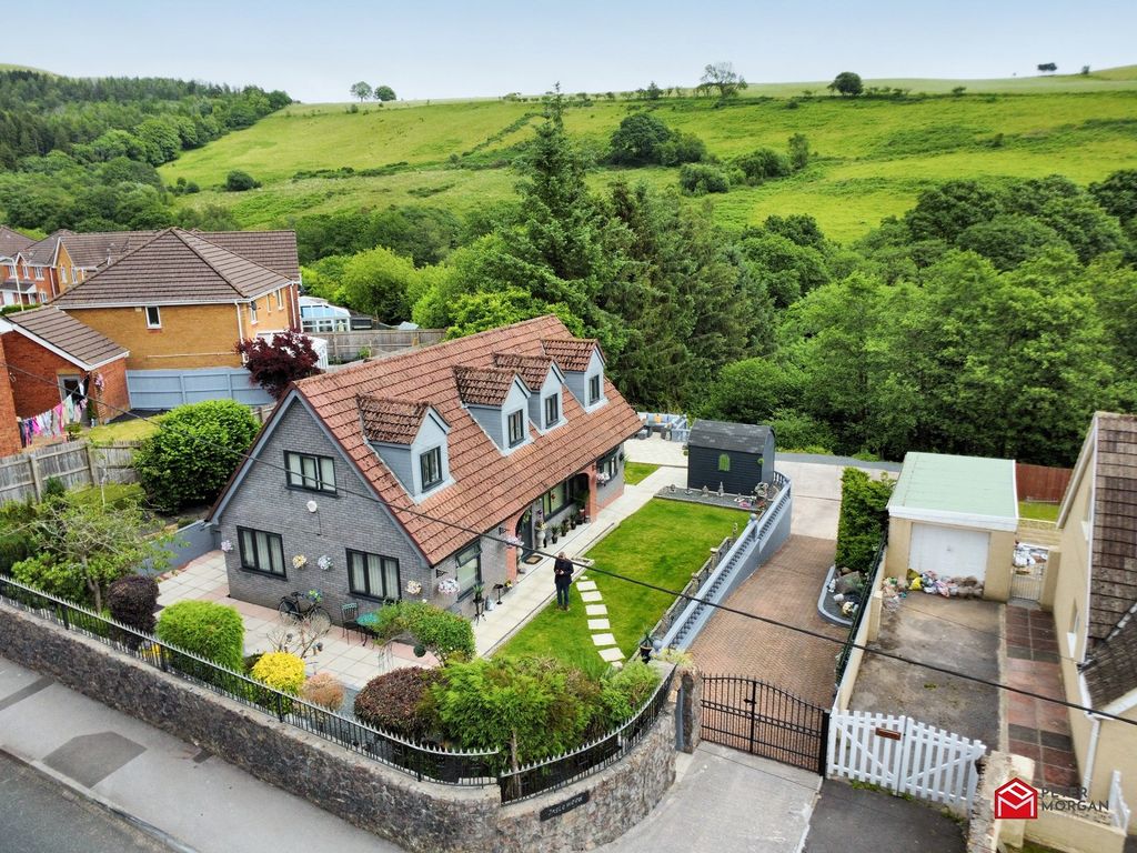 3 bed detached house for sale in Blackmill Road, Lewistown, Bridgend, Bridgend County. CF32, £