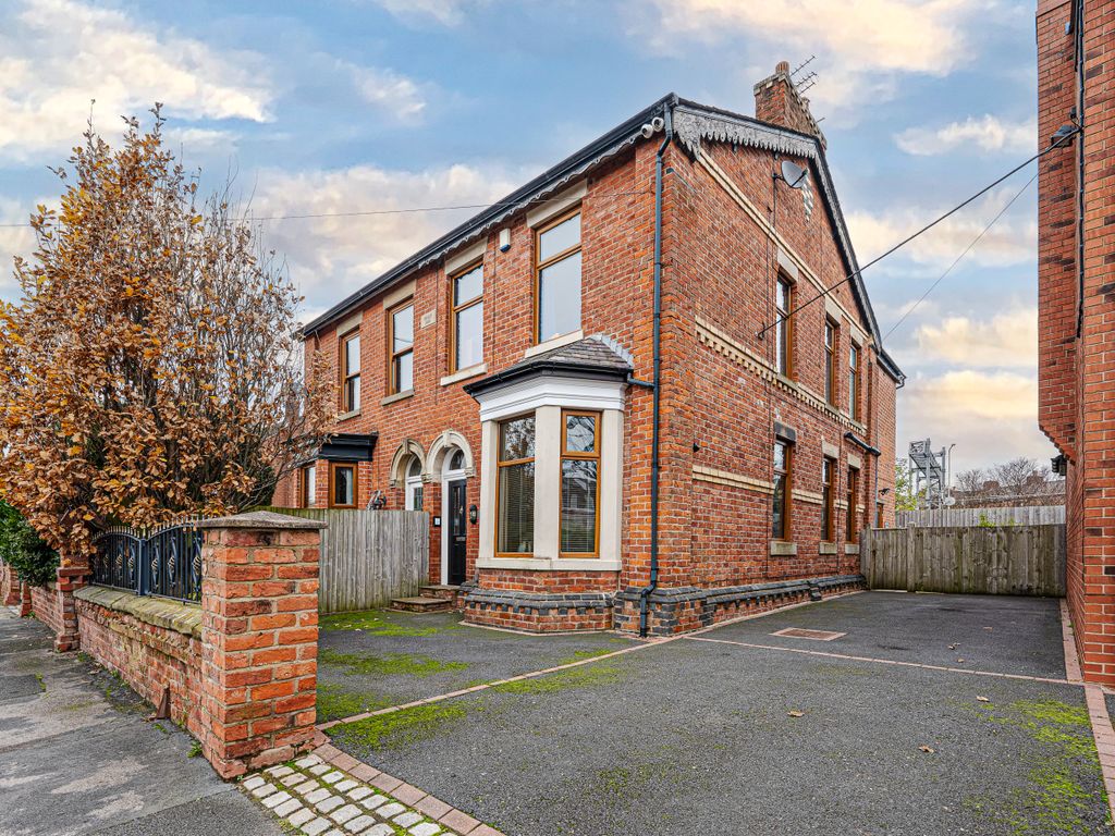 3 bed semidetached house for sale in Waterloo Road, Ashton, Preston