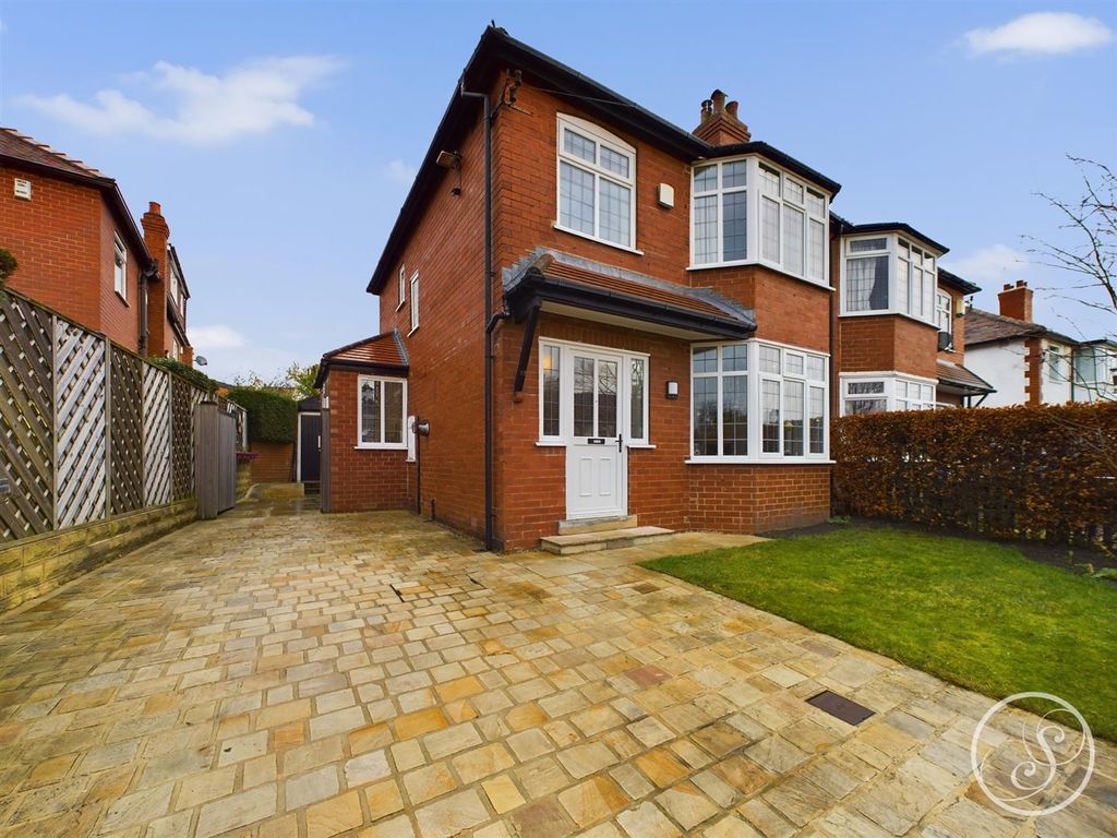3 bed semidetached house for sale in Moorland Crescent, Moortown