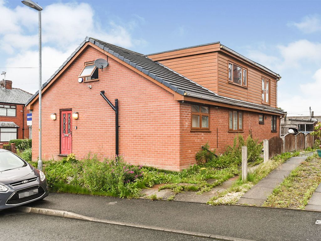 4 bed detached house for sale in Ravenside Park, Chadderton, Oldham
