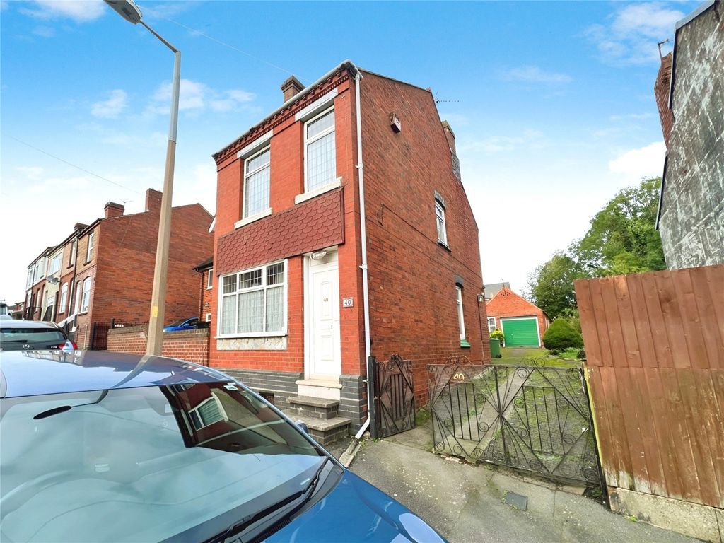 3 bed detached house for sale in Alma Street, Halesowen, West Midlands B63, £275,000 Zoopla