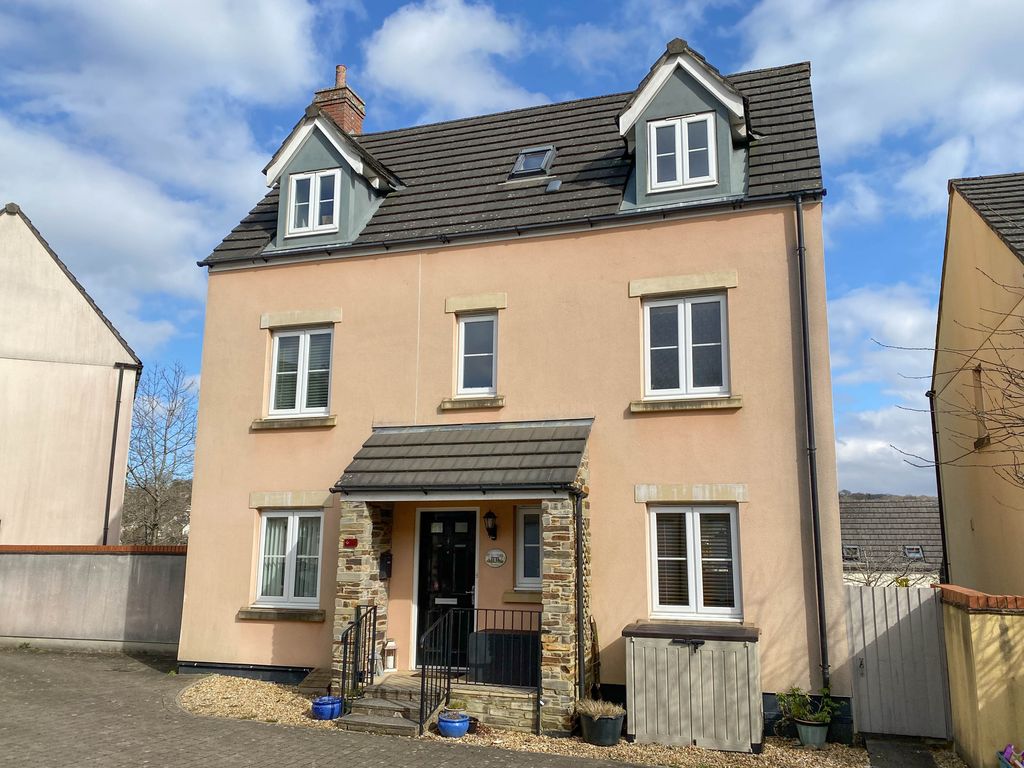 4 bed detached house for sale in Kestrel Park, Whitchurch, Tavistock