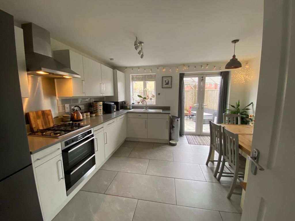 3 bed detached house for sale in Townsend Road, Witney OX29 Zoopla