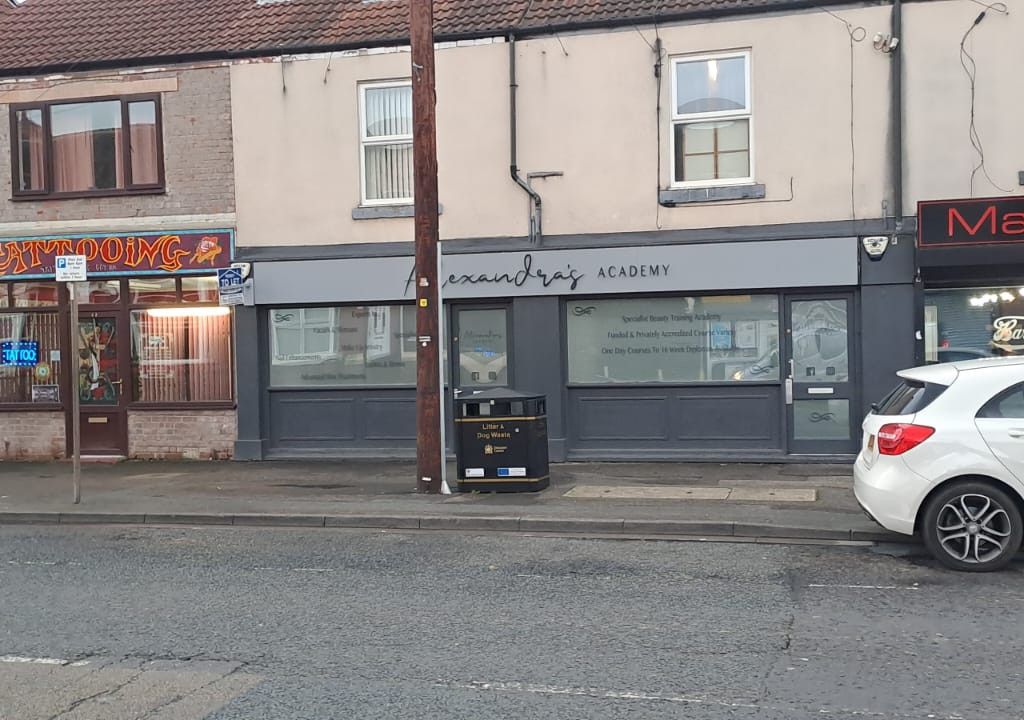 Commercial property to let in Bentley Road, Doncaster, South Yorkshire