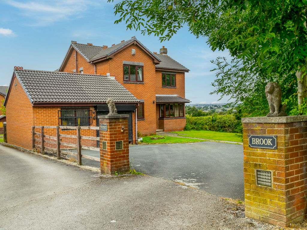 4 bed detached house for sale in Stoney Brook, Stoney Lane, East
