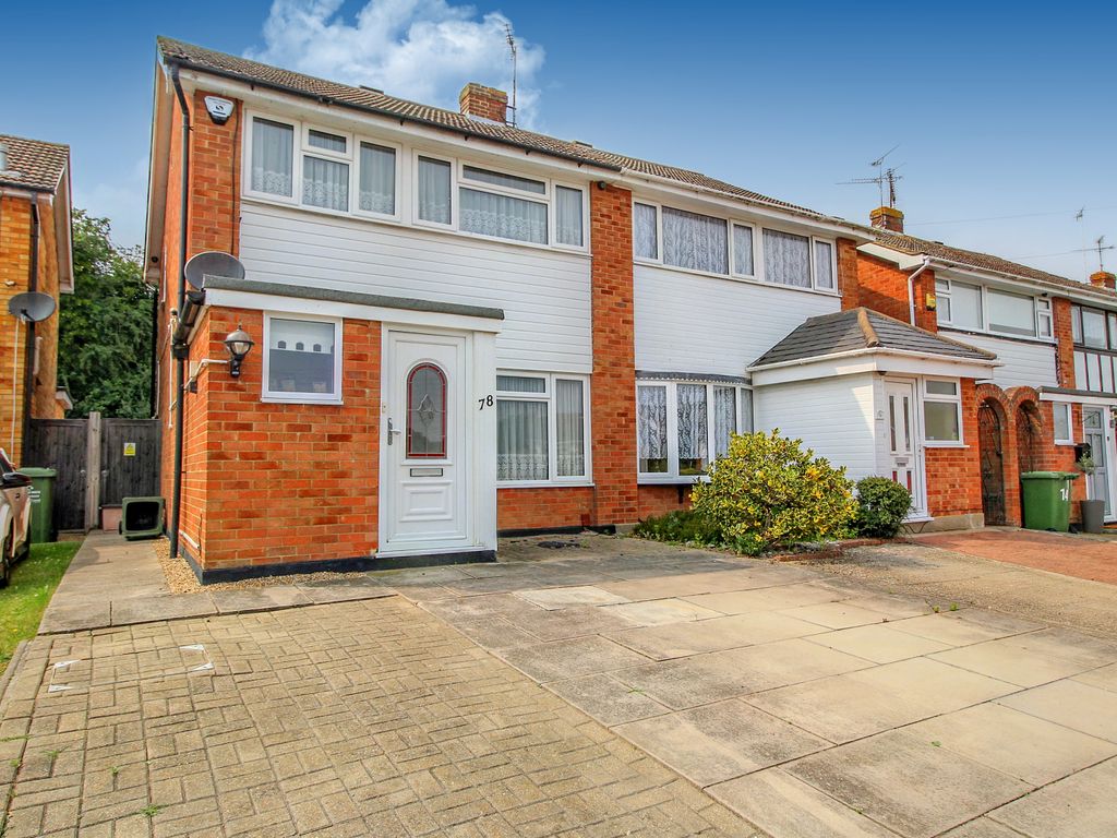 3 bed semidetached house for sale in Alicia Avenue, Wickford SS11 Zoopla