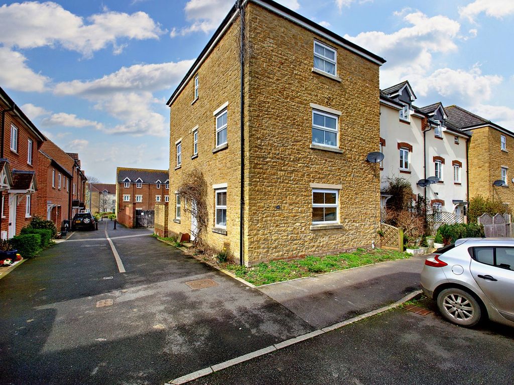 4 bed terraced house for sale in Paulls Close, Martock TA12 Zoopla