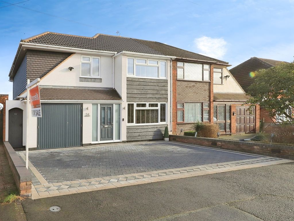 3 bed semidetached house for sale in Sudbury Close, Wednesfield