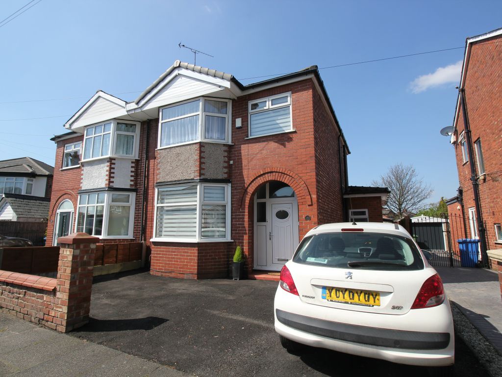 3 bed semidetached house for sale in Lyndhurst Road, Stretford