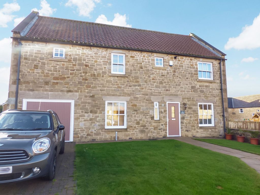 5 bed detached house to rent in Dukes Meadow, Backworth, Newcastle Upon