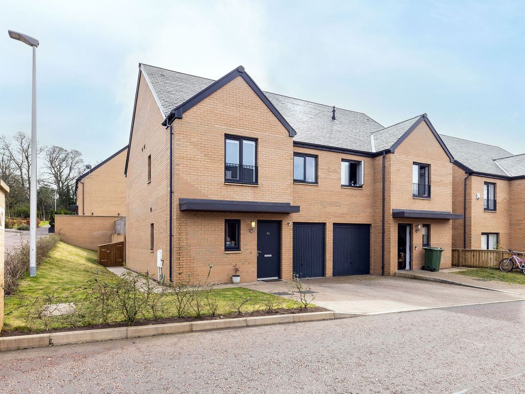 4 bed semidetached house for sale in 94 Tweedsmuir Drive, Gilmerton