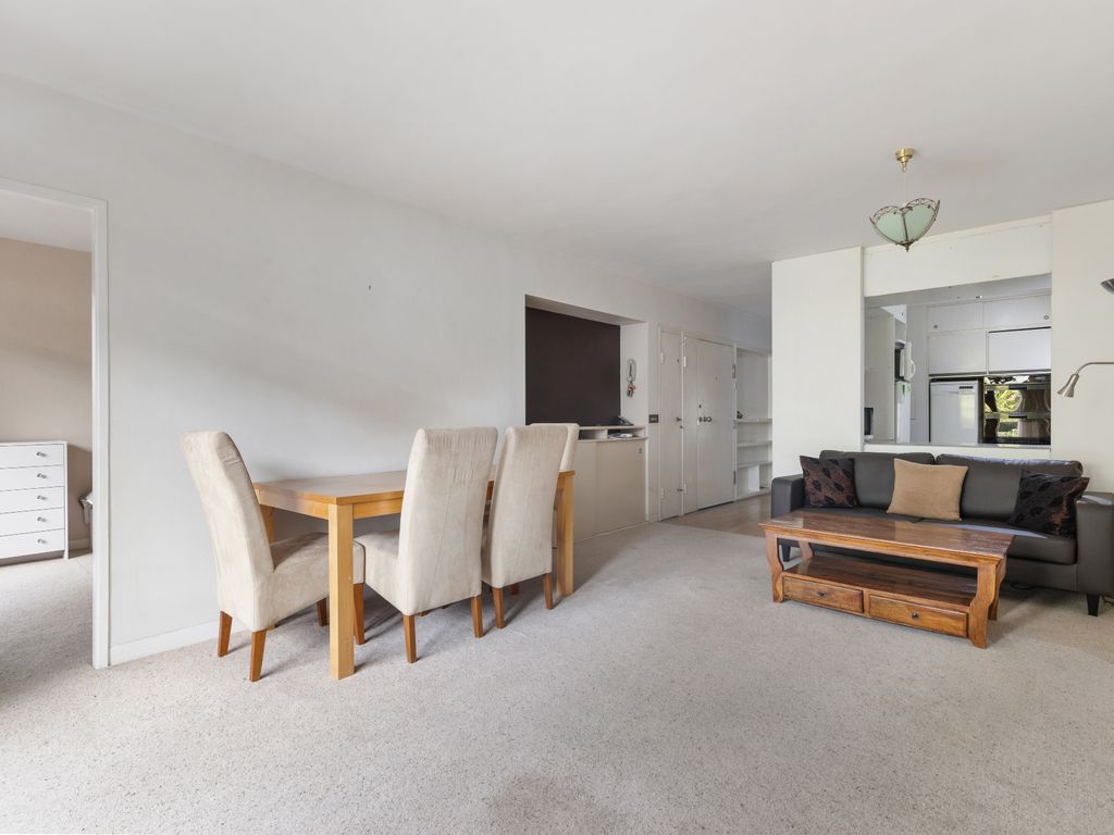 2 bed flat for sale in Barbican, London EC2Y, £855,000 Zoopla