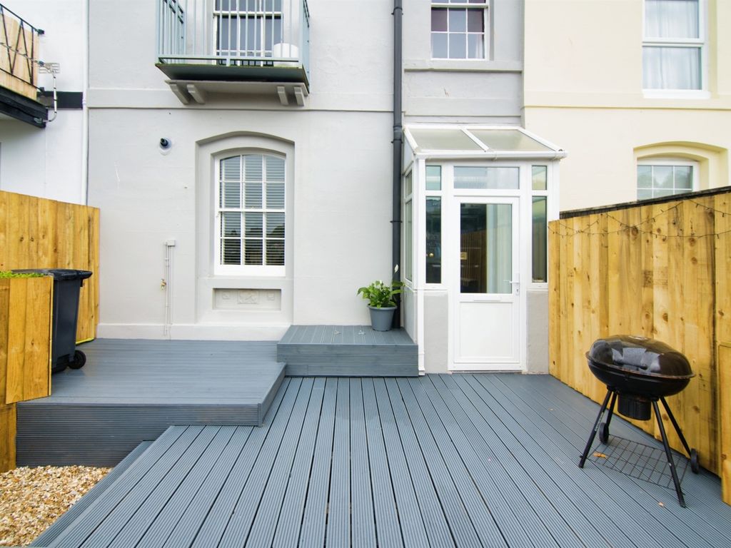 Clifton Terrace, Torquay TQ1  