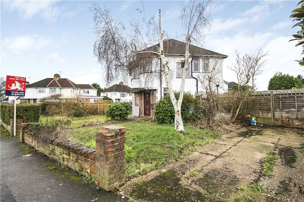 3 bed semidetached house for sale in Marlborough Road, Slough