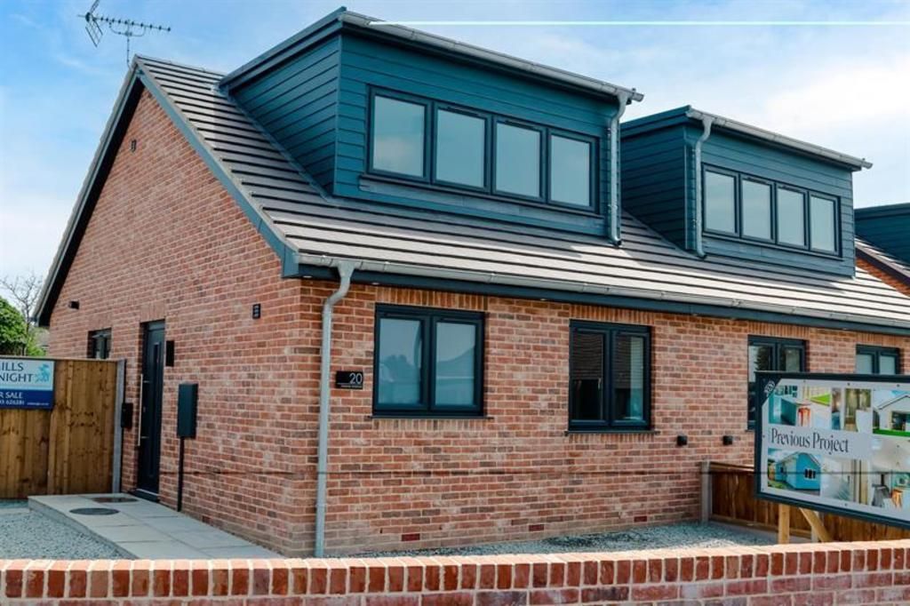 New home, 3 bed semidetached house for sale in Linacre Avenue