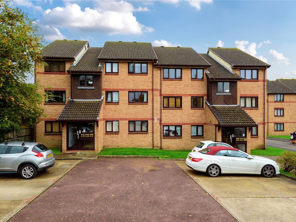 1 bed flat for sale in Ottershaw, Chertsey, Surrey KT16 Zoopla