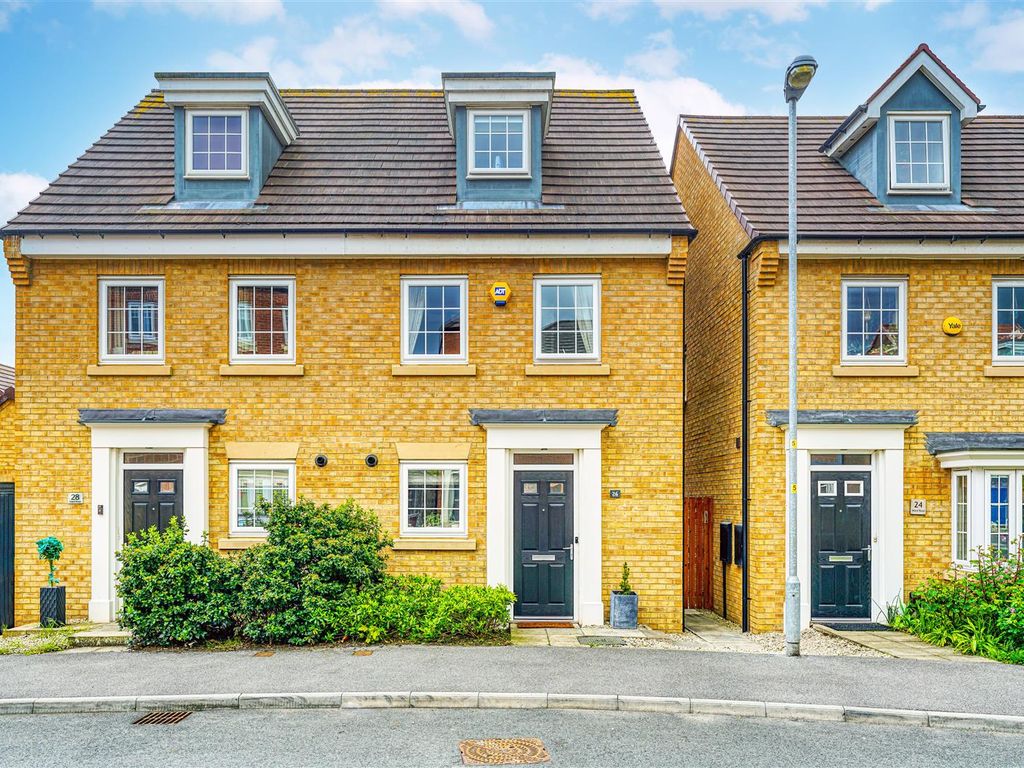 3 bed semidetached house for sale in Ward Road, Whitwood, Castleford