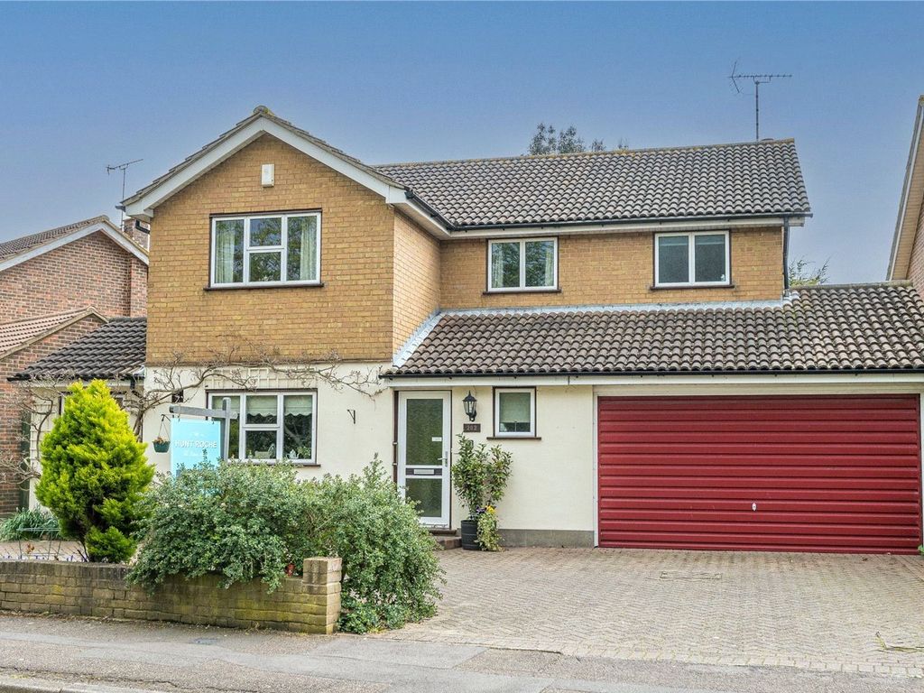 4 bed detached house for sale in Shoebury Road, Thorpe Bay, Essex SS1