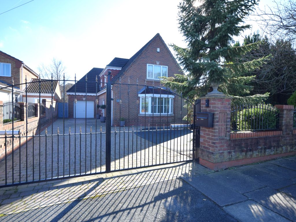 4 bed detached house for sale in Plumpton Park Road, Bessacarr, Doncaster DN4, £450,000 Zoopla