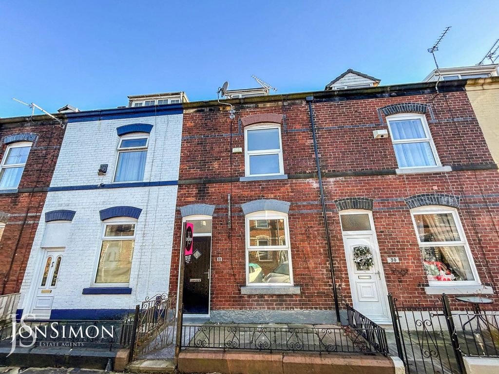 2 bed terraced house to rent in Dawson Street, Walmersley, Bury BL9, £