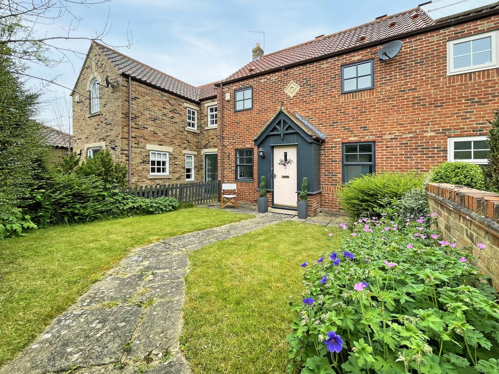 2 bed terraced house for sale in Paddock Green, Wynyard, Billingham