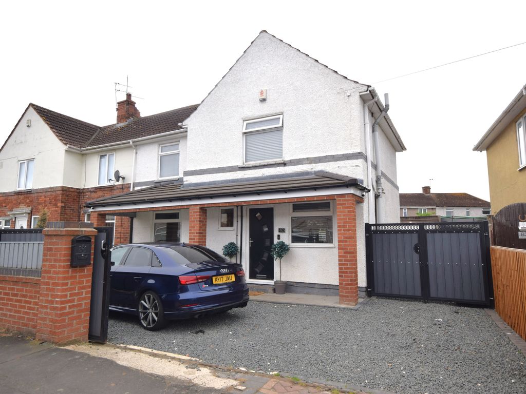 3 bed semidetached house for sale in Aberconway Crescent, New Rossington, Doncaster DN11, £