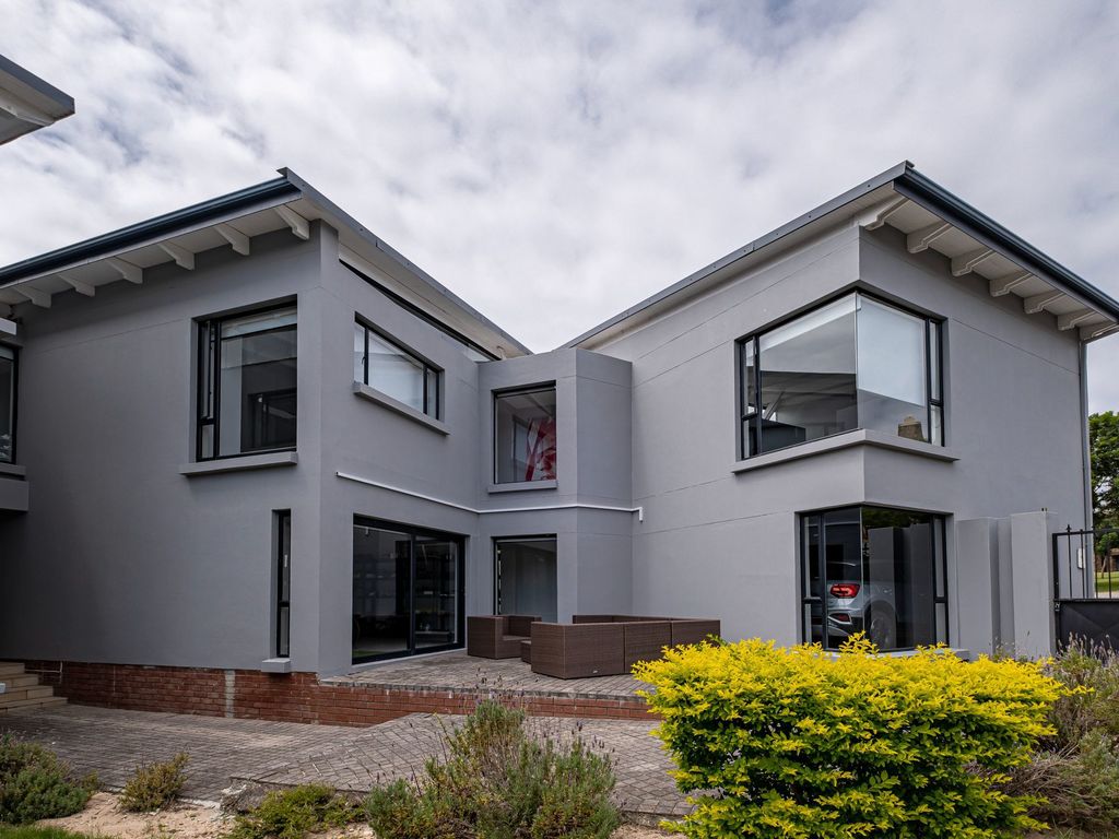 3 bed detached house for sale in 14 Little Walmer, Walmer, Gqeberha