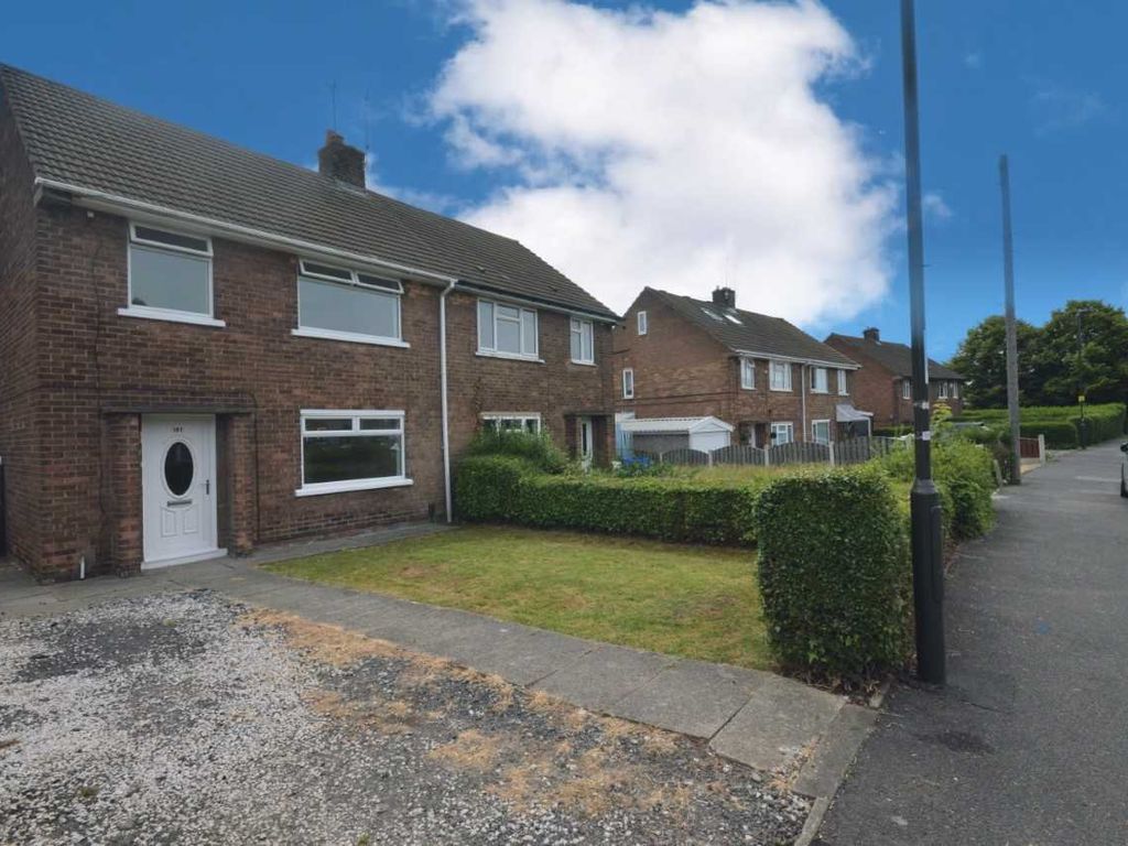 3 bed semidetached house to rent in Middlecroft Road South, Staveley