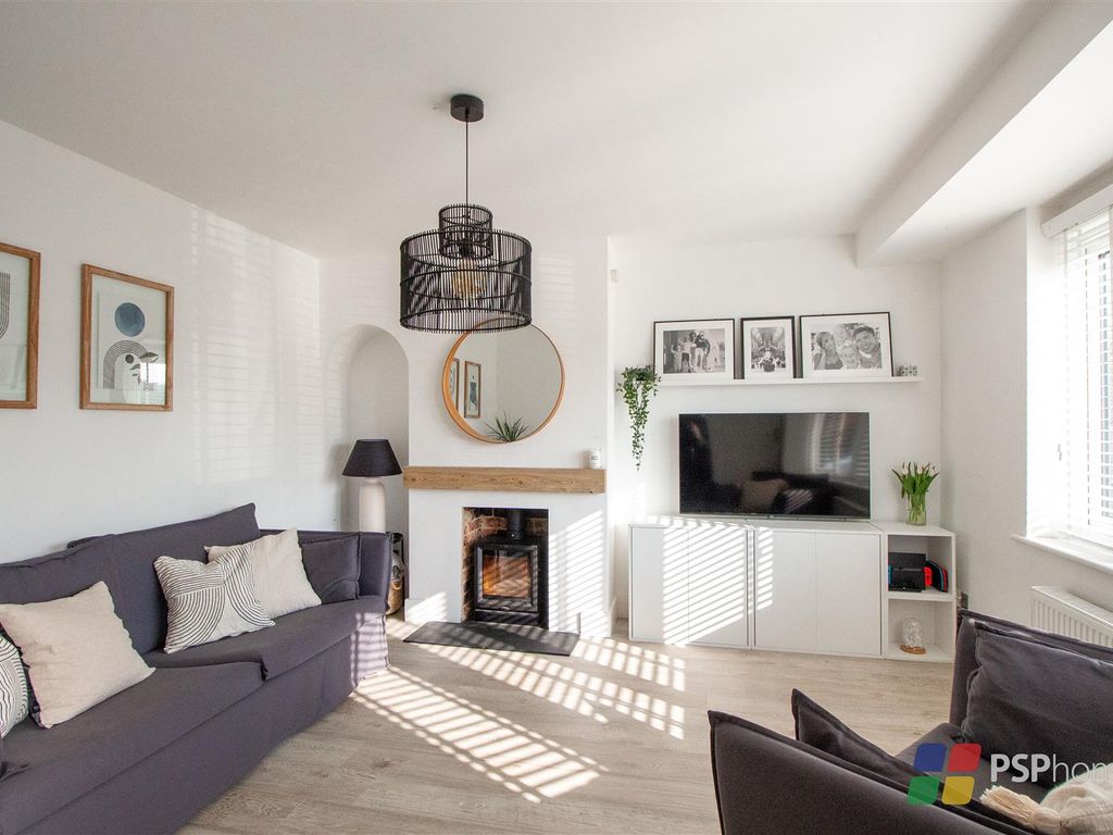 3 bed semidetached house for sale in Ditchling Road, Wivelsfield