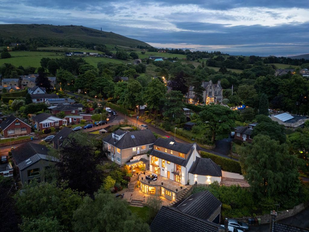 5 bed detached house for sale in Springmeadow Lane, Uppermill OL3, £