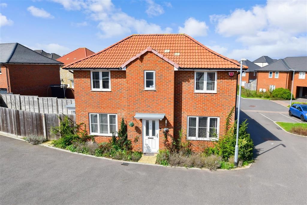 3 bed detached house for sale in Lamplight Gardens, Aylesham