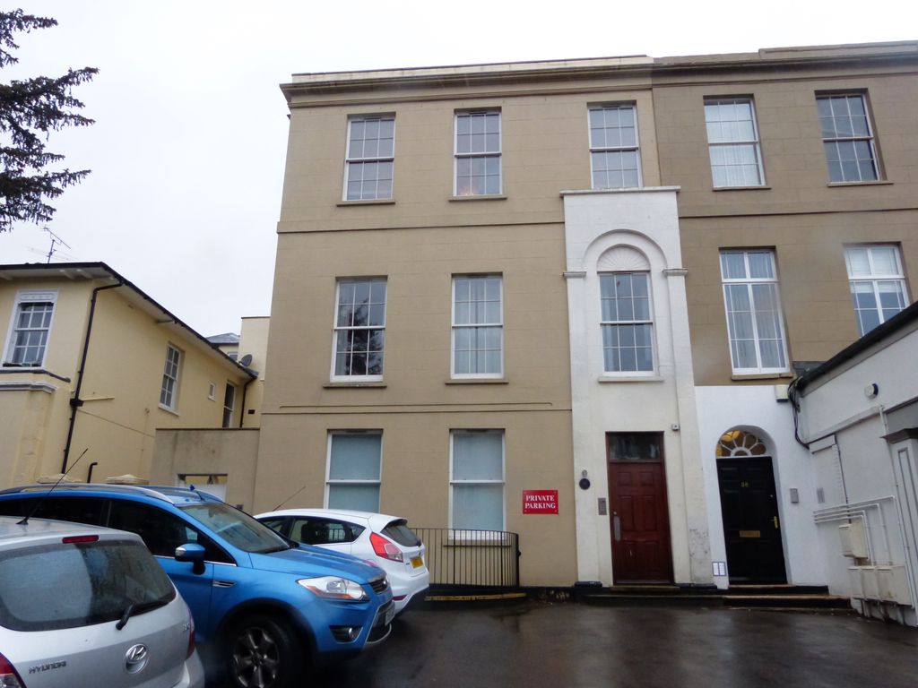 1 bed flat to rent in Street, Pittville, Cheltenham GL52