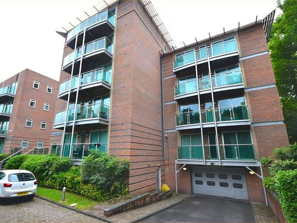2 bed flat to rent in Palatine Road, West Didsbury, Didsbury