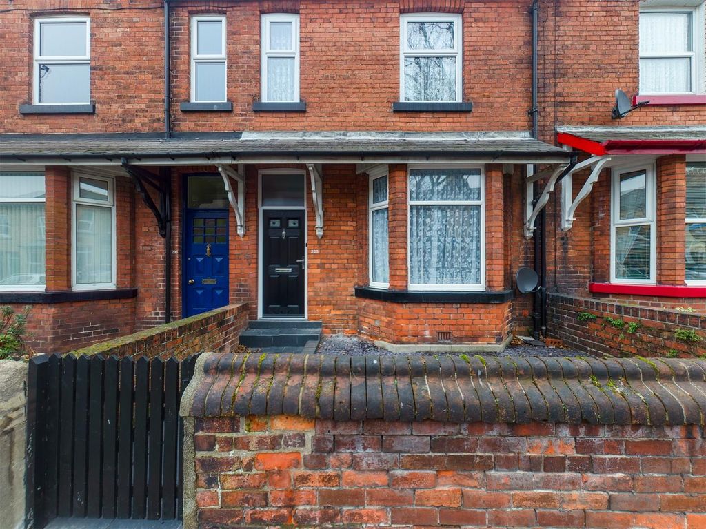 3 bed terraced house for sale in Prospect Road, Scarborough YO12 Zoopla