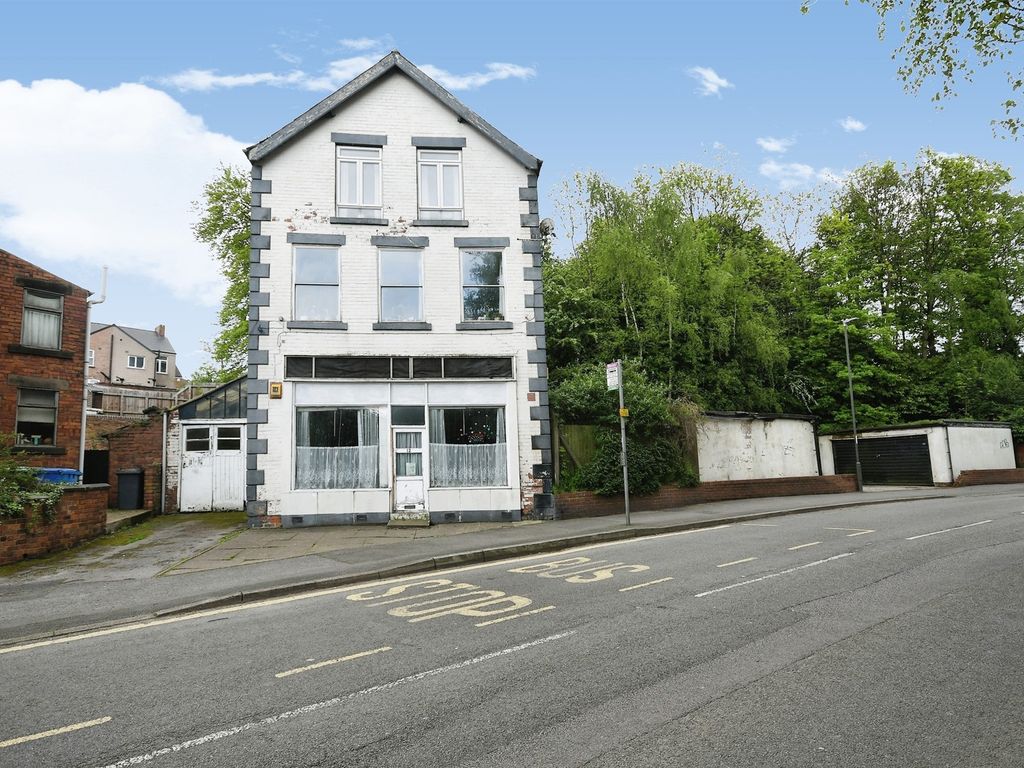 4 bed detached house for sale in Spital Lane, Chesterfield S41, £