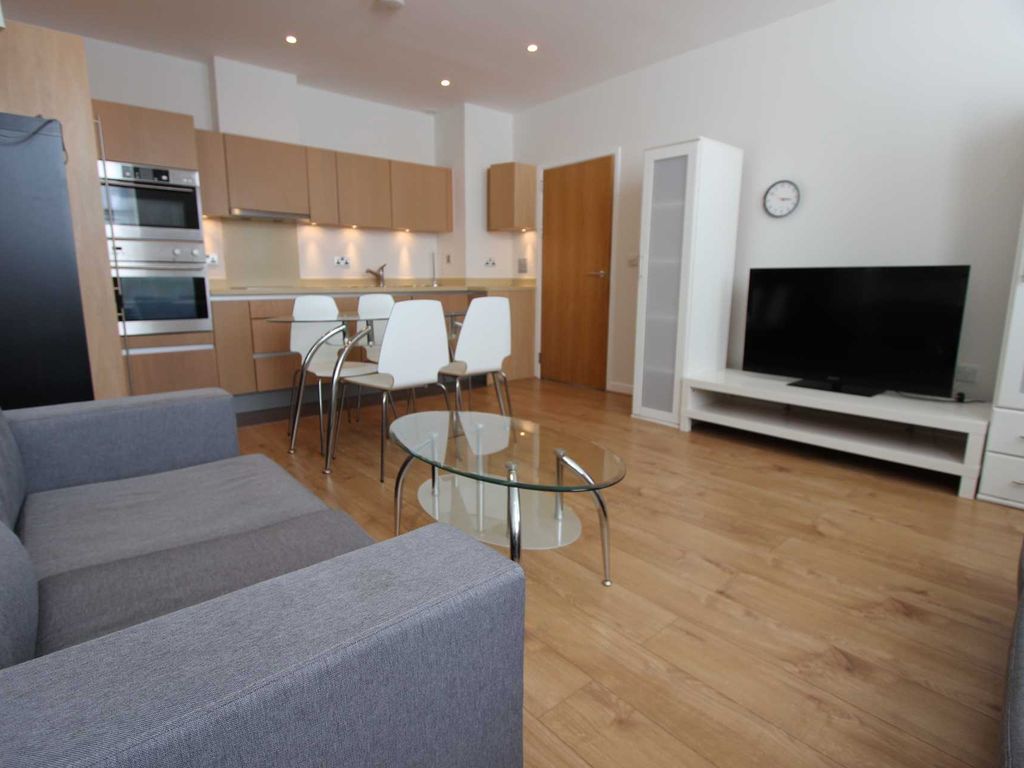 2 bed flat to rent in Bromyard Avenue, London W3 Zoopla