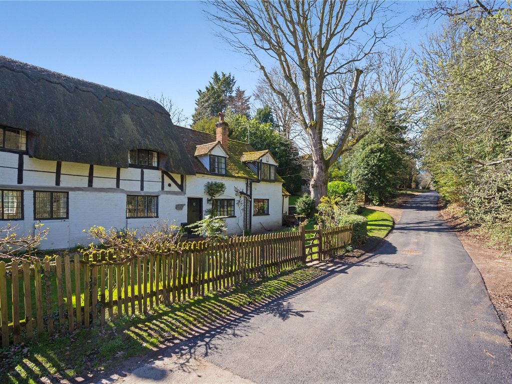4 bed detached house for sale in Byles Green, Upper Bucklebury, Reading