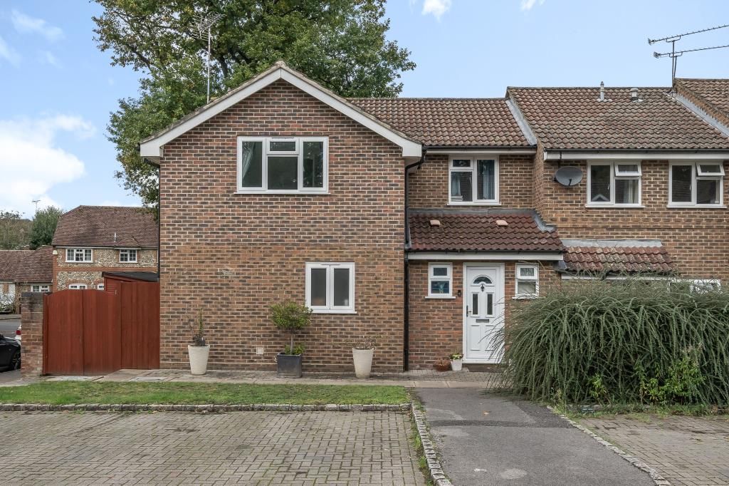 4 bed end terrace house for sale in Bagshot, Surrey GU19, £475,000 Zoopla
