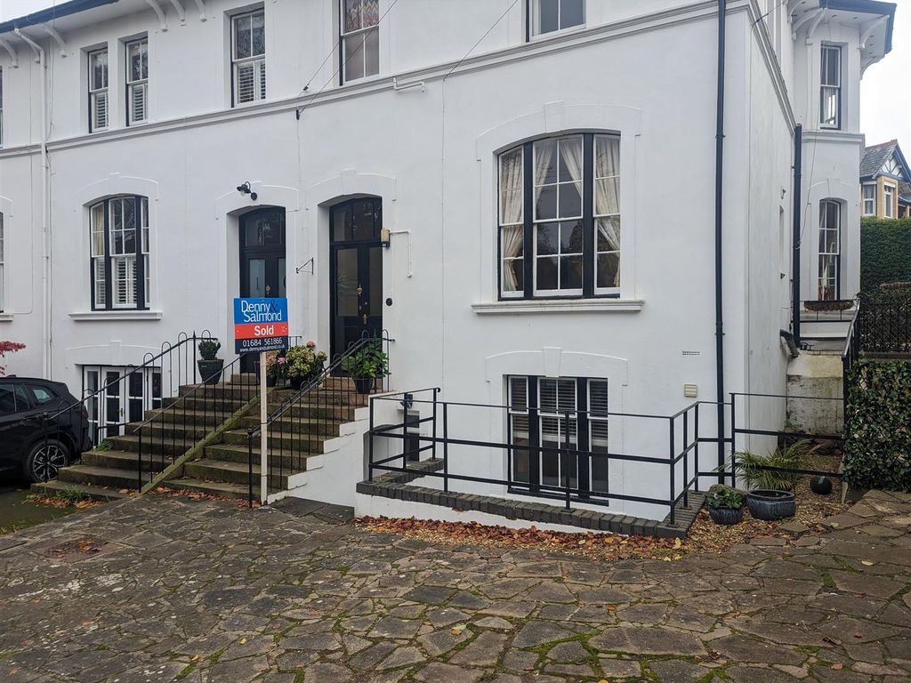 1 bed flat to rent in Lansdowne Crescent, Malvern WR14, £800 pcm Zoopla
