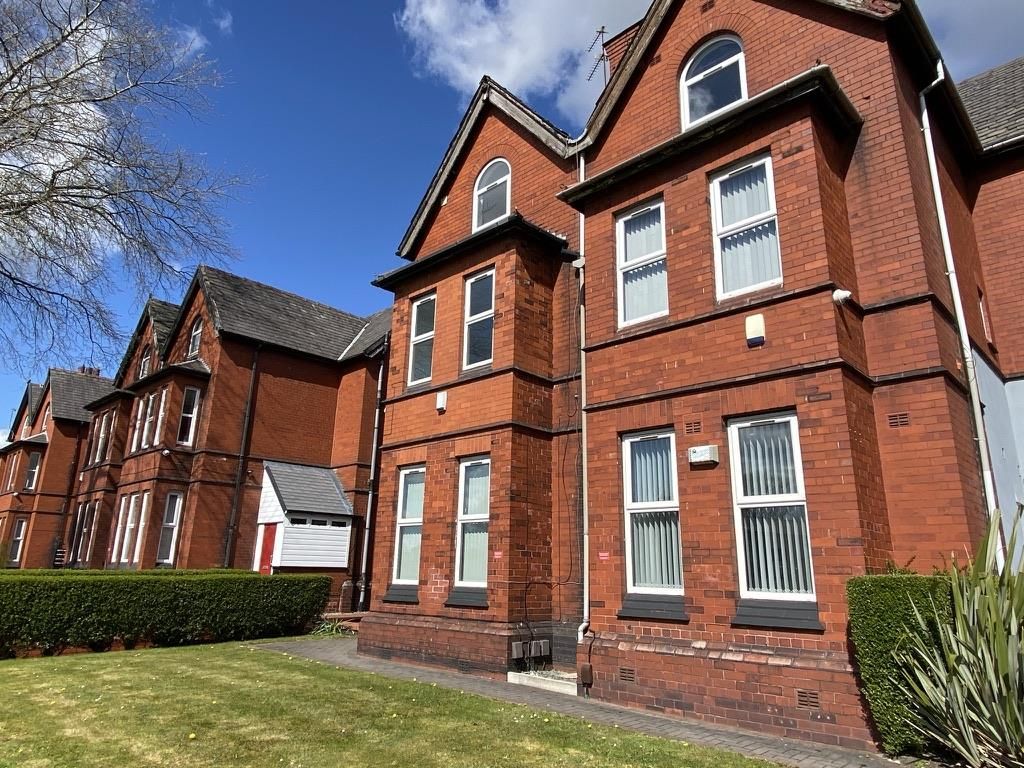 Studio to rent in Eccles Old Road, Salford M6 - Zoopla