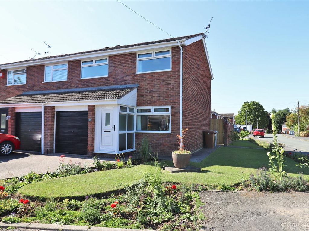 3 bed semidetached house for sale in Waldron Gardens, Wistaston, Crewe