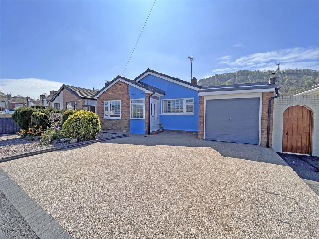 3 bed detached bungalow for sale in Coed Masarn, Abergele, Conwy LL22