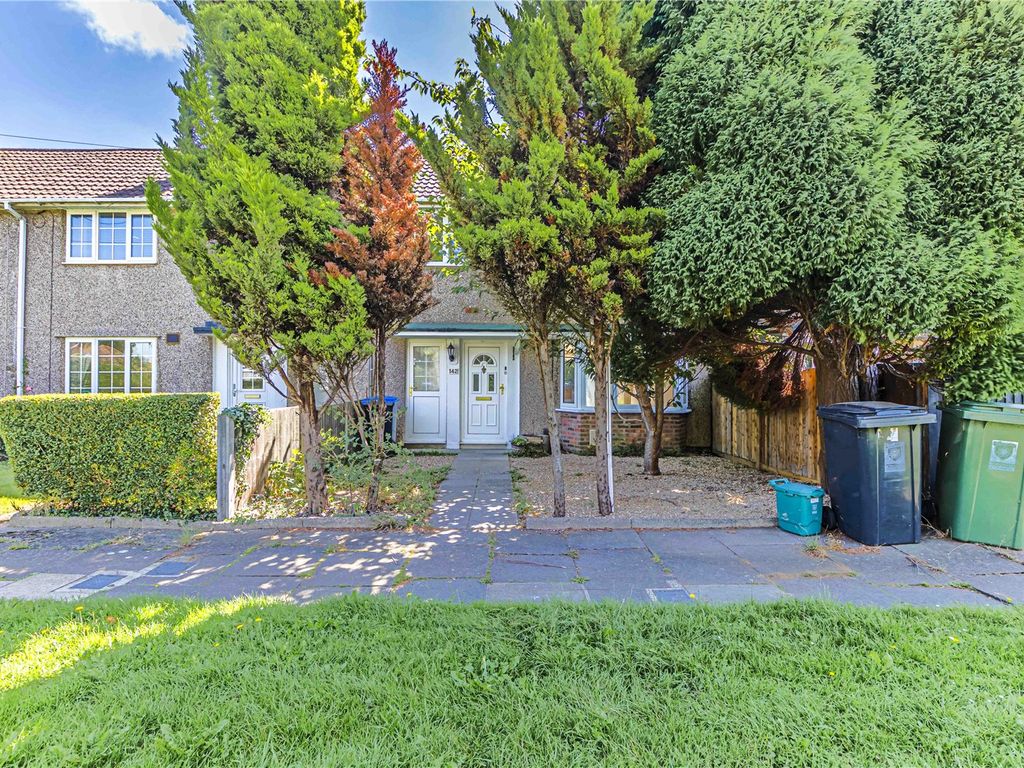 3 bed terraced house for sale in Long Chaulden, Hemel Hempstead