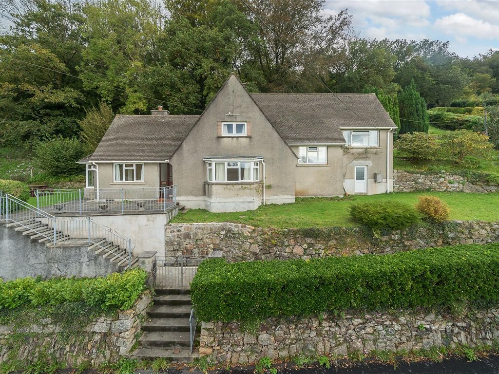 4 bed detached house for sale in Crescent Road, Ivybridge PL21, £