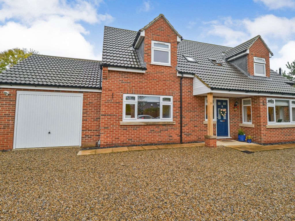 4 bed detached house for sale in Northallerton Road, Northallerton DL7