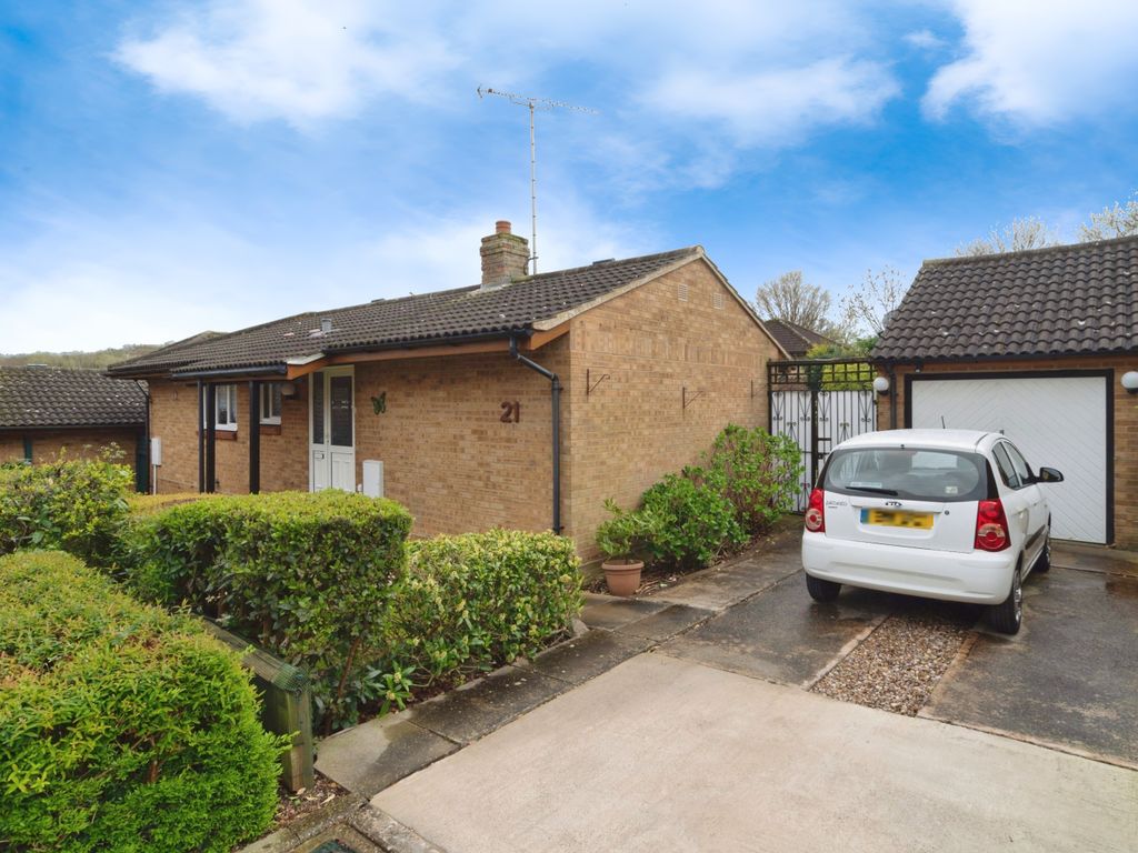 2 bed bungalow for sale in Forest Glade, Langdon Hills, Basildon, Essex