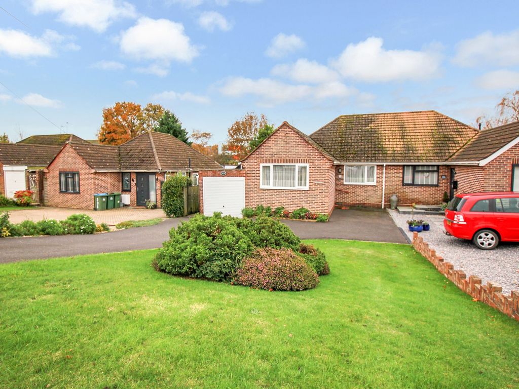 3 bed semidetached bungalow for sale in Portsmouth Road, Sholing SO19
