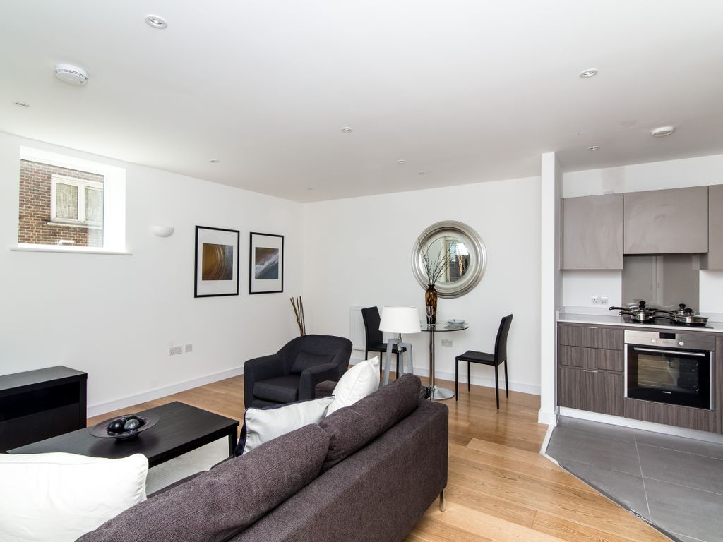 1 bed flat to rent in Sotherby Court, Bethnal Green, London, London E2